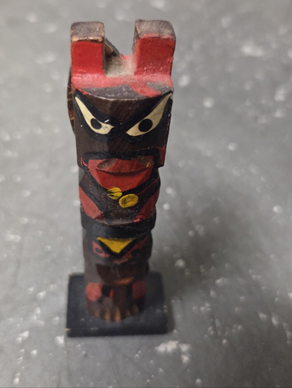 Hand-Carved Vintage Indigenous Mini Totem Pole Kahnawake Tribe